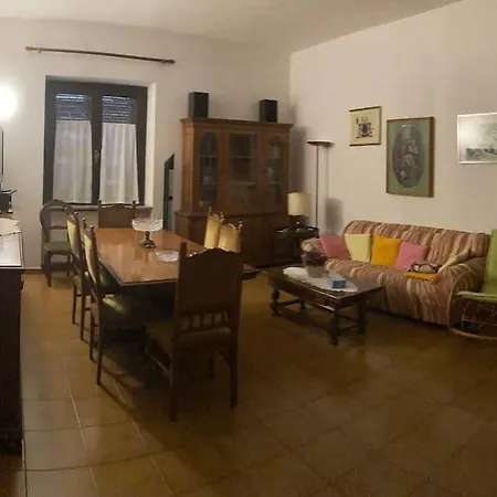 Con Patio Apartment Olbia