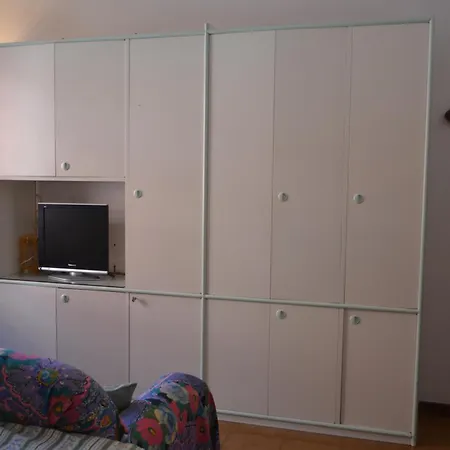 Con Patio Apartment